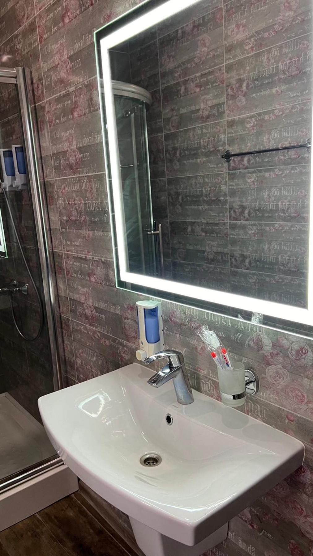 Hotel Dozari Korostyshiv Екстериор снимка