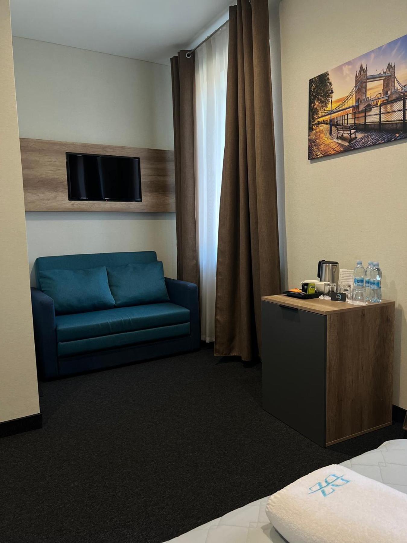 Hotel Dozari Korostyshiv Екстериор снимка
