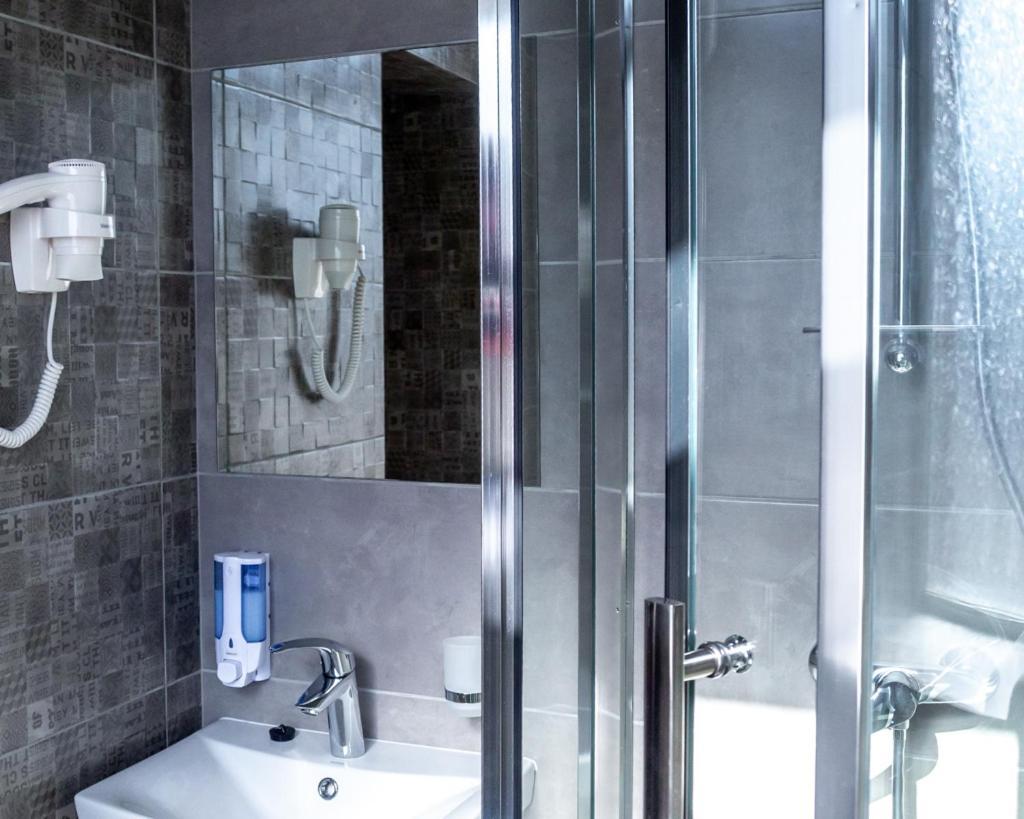 Hotel Dozari Korostyshiv Екстериор снимка